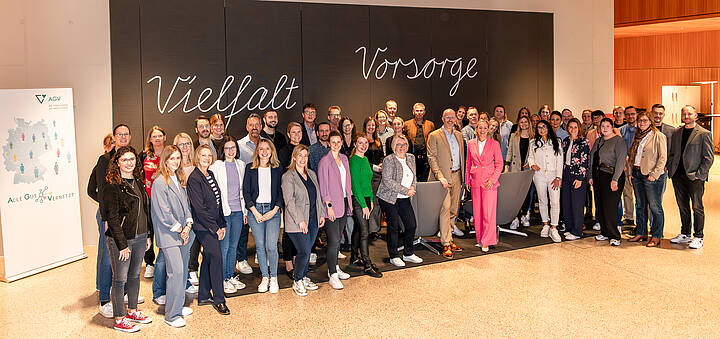 Veranstaltungsprogramm Gruppenfoto der Teilnehmer einer Veranstaltung