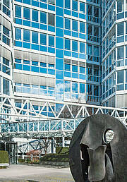 Außenaufnahme Bürogebäude Abbildung einer Außenaufnahme des Bürogebäudes